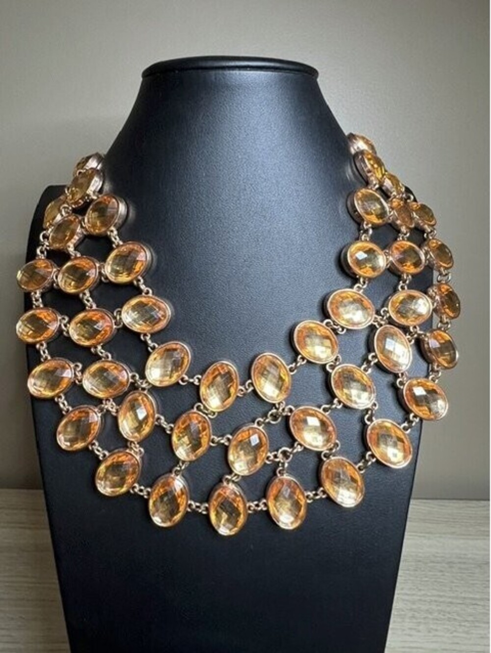 B7290 Rose Gold Tone Bib Bold Statement Necklace Champange Faceted Oval 18"